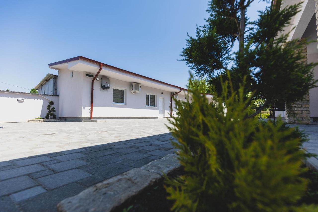 Alfa Apartmani ซูโบติกา ภายนอก รูปภาพ