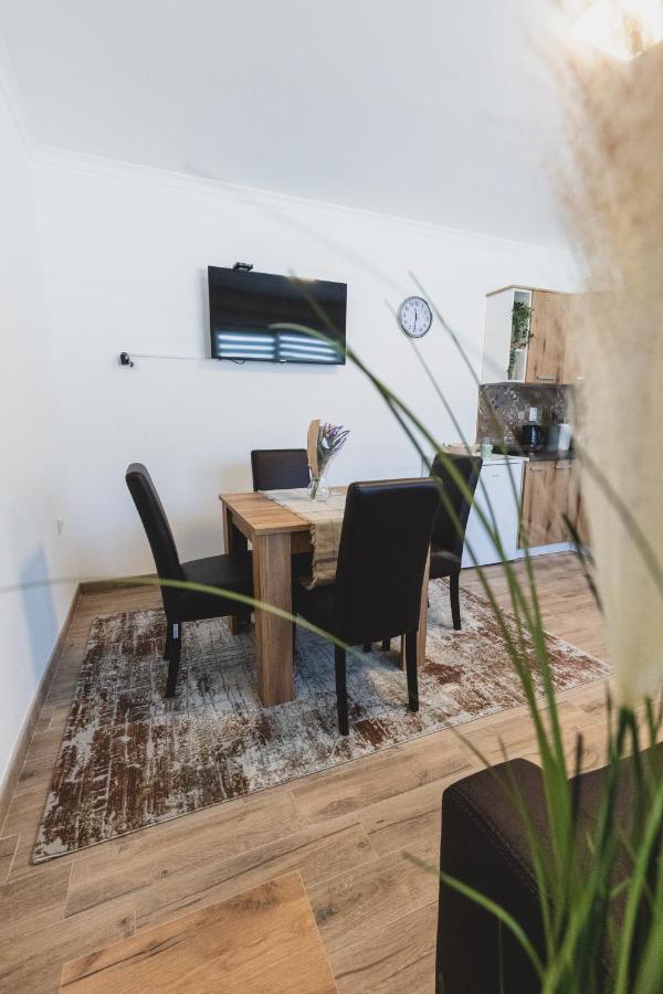 Alfa Apartmani ซูโบติกา ภายนอก รูปภาพ