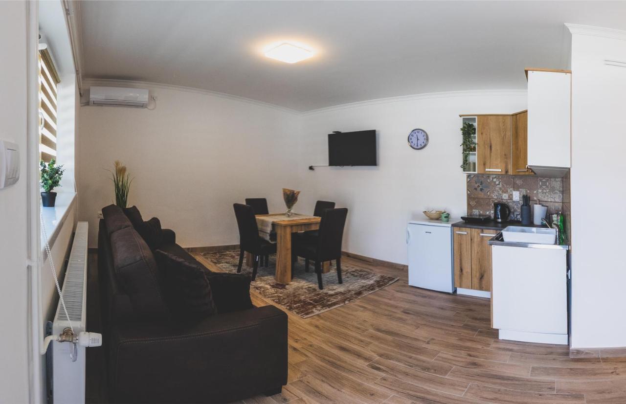 Alfa Apartmani ซูโบติกา ภายนอก รูปภาพ