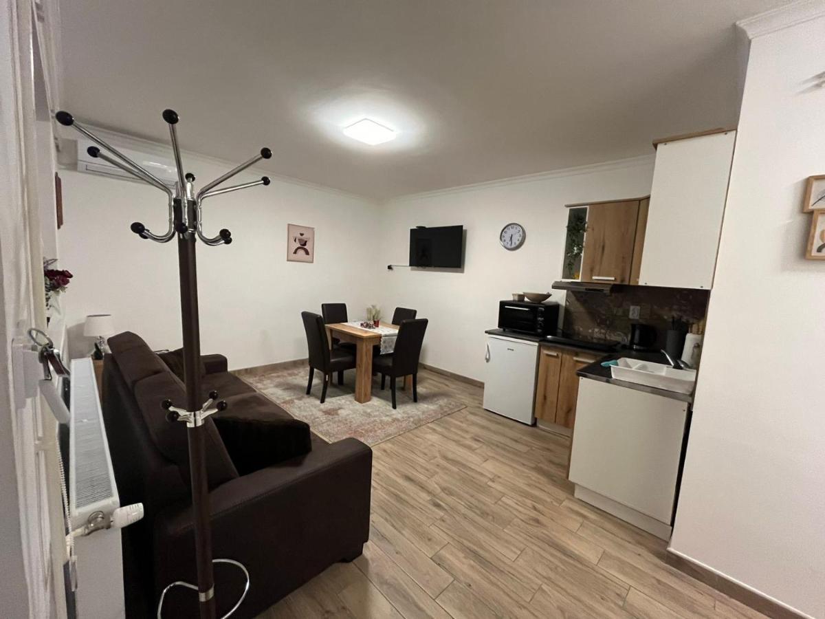 Alfa Apartmani ซูโบติกา ภายนอก รูปภาพ